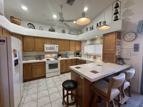 Kitchen - 14186 E 51 Pl, Yuma, AZ 85367 photo 8 of 9
