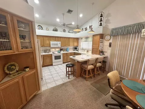 Kitchen - 14186 E 51 Pl, Yuma, AZ 85367 photo 2 of 9