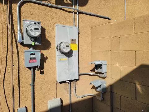 Exterior - 11476 E 28 Pl, Yuma, AZ 85367 photo 3 of 17