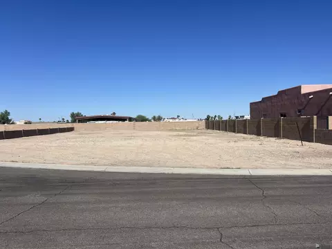 11472 S Guadalupe Dr, Yuma, AZ 85367
