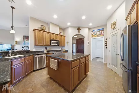Kitchen - 14628 E 56 St, Yuma, AZ 85367 photo 2 of 5