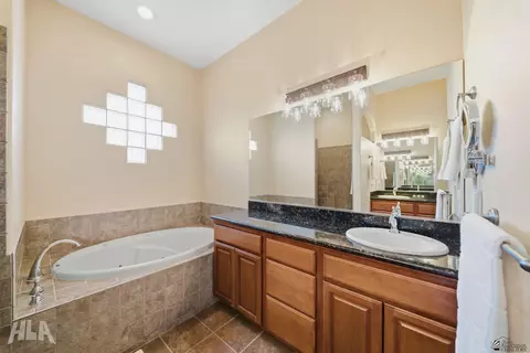 Bath - 14628 E 56 St, Yuma, AZ 85367 photo 1 of 4