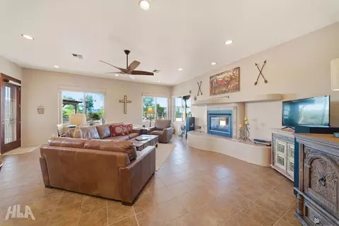 Living - 14628 E 56 St, Yuma, AZ 85367 photo 2 of 4