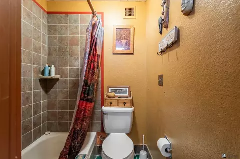 Bath - 14552 E 28 St, Yuma, AZ 85367 photo 3 of 3