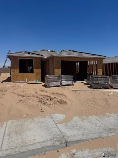 3495 S Santana Dr, Yuma, AZ 85365