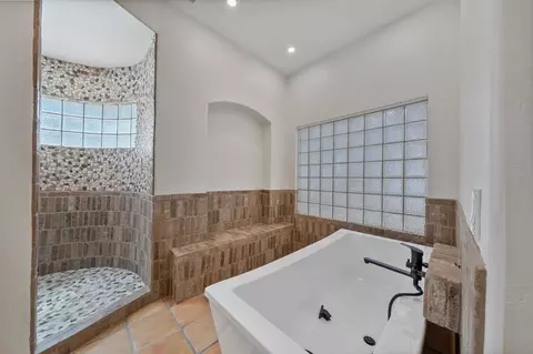Bath - 6319 E Telegraph St, Yuma, AZ 85365 photo 3 of 6