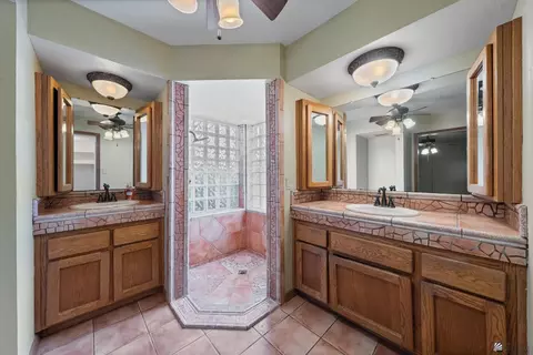 Bath - 4189 E County 15 St, Yuma, AZ 85365 photo 1 of 7