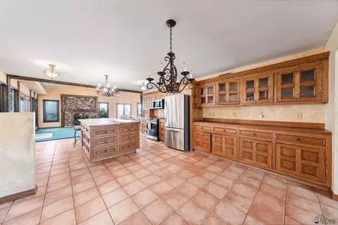 Kitchen - 4189 E County 15 St, Yuma, AZ 85365 photo 3 of 3