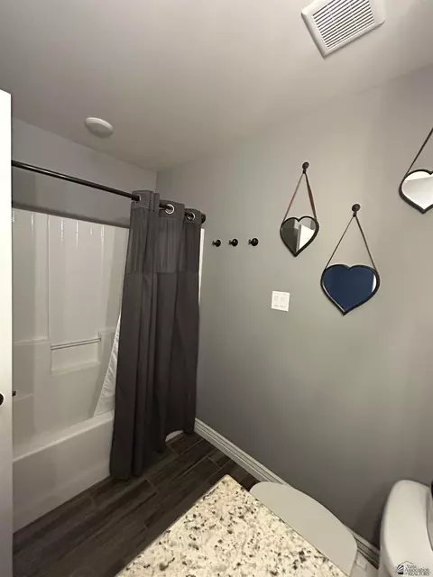 Bath - 10405 E Tule Rd, Yuma, AZ 85365 photo 3 of 5