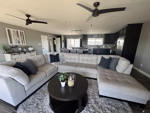 Living - 10405 E Tule Rd, Yuma, AZ 85365 photo 5 of 7