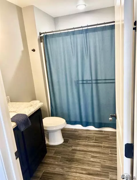 Bath - 10405 E Tule Rd, Yuma, AZ 85365 photo 1 of 5