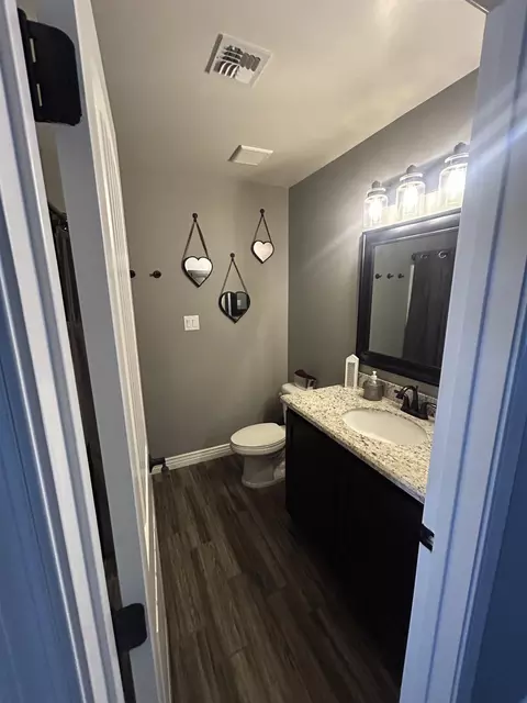 Bath - 10405 E Tule Rd, Yuma, AZ 85365 photo 2 of 5