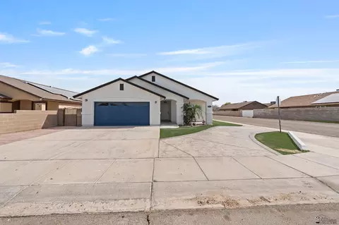 3797 E Los Olivos Dr, San Luis, AZ 85336