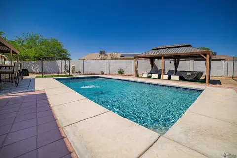 Exterior - 6092 E 41 Pl, Yuma, AZ 85365 photo 6 of 13