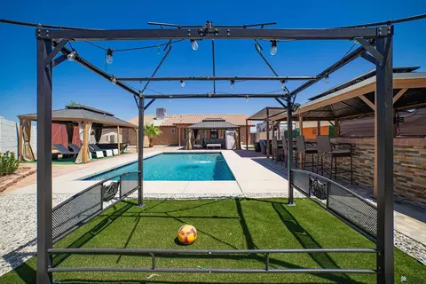 Exterior - 6092 E 41 Pl, Yuma, AZ 85365 photo 10 of 13