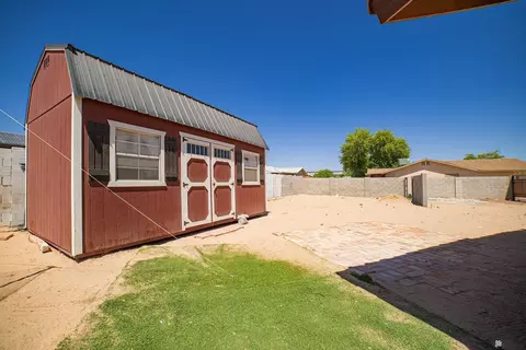 Exterior - 6092 E 41 Pl, Yuma, AZ 85365 photo 12 of 13