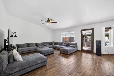 Living - 6092 E 41 Pl, Yuma, AZ 85365 photo 1 of 1