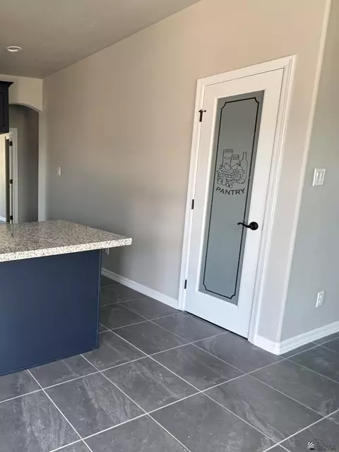 Kitchen - 10560 E 45 Ln, Yuma, AZ 85367 photo 2 of 6