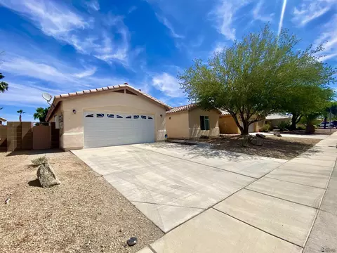 Exterior - 10554 E 35 Pl, Yuma, AZ 85365 photo 3 of 14