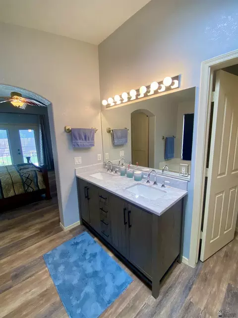 Bath - 10554 E 35 Pl, Yuma, AZ 85365 photo 3 of 4