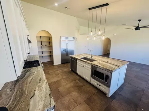 2244 S 43 Dr, Yuma, AZ 85364