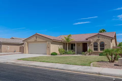 Exterior - 7896 E 37 Pl, Yuma, AZ 85365 photo 2 of 9