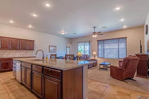 Kitchen - 7896 E 37 Pl, Yuma, AZ 85365 photo 2 of 5