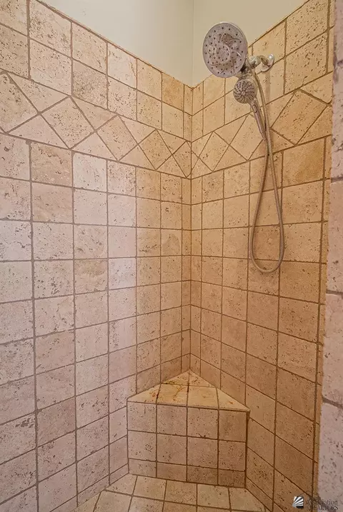 Bath - 7896 E 37 Pl, Yuma, AZ 85365 photo 3 of 5