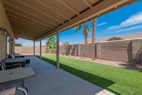 Exterior - 7896 E 37 Pl, Yuma, AZ 85365 photo 7 of 9