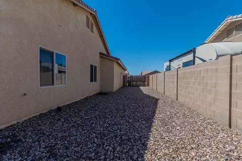 Exterior - 7896 E 37 Pl, Yuma, AZ 85365 photo 5 of 9