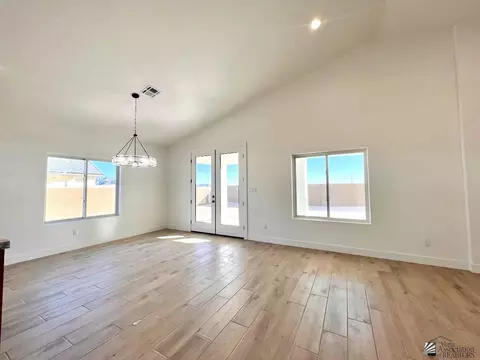 Dining - 10801 E 46 Pl, Yuma, AZ 85367 photo 1 of 1