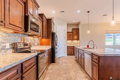 Kitchen - 14680 E 46 Loop, Yuma, AZ 85367 photo 1 of 3
