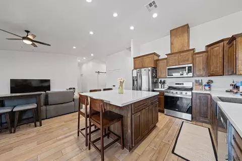 Kitchen - 10228 E 33 St, Yuma, AZ 85365 photo 1 of 3