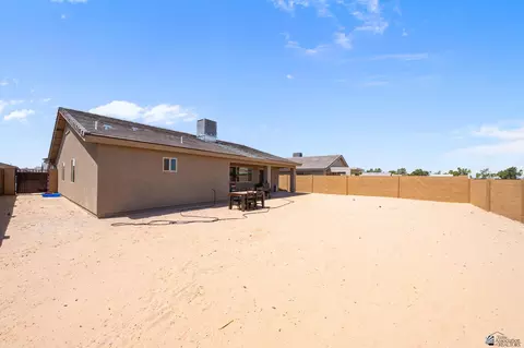 Exterior - 10228 E 33 St, Yuma, AZ 85365 photo 4 of 4