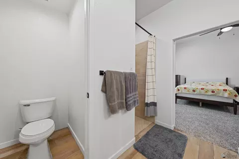 Bath - 10228 E 33 St, Yuma, AZ 85365 photo 2 of 5
