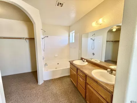 Bath - 6263 E 42 St, Yuma, AZ 85365 photo 3 of 3