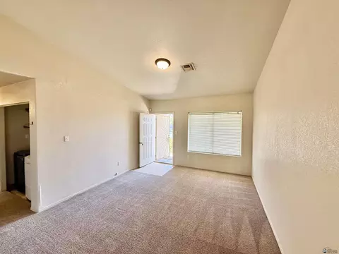 Living - 6263 E 42 St, Yuma, AZ 85365 photo 3 of 8