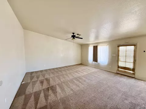 Living - 6263 E 42 St, Yuma, AZ 85365 photo 2 of 8