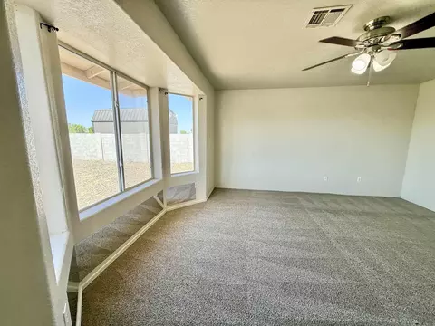 Living - 6263 E 42 St, Yuma, AZ 85365 photo 7 of 8