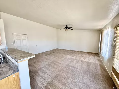 Living - 6263 E 42 St, Yuma, AZ 85365 photo 1 of 8