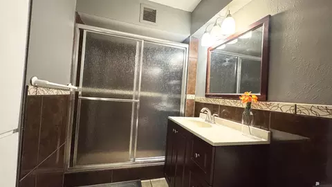 Bath - 900 E 26 St, Yuma, AZ 85365 photo 1 of 2