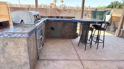 Kitchen - 900 E 26 St, Yuma, AZ 85365 photo 7 of 7