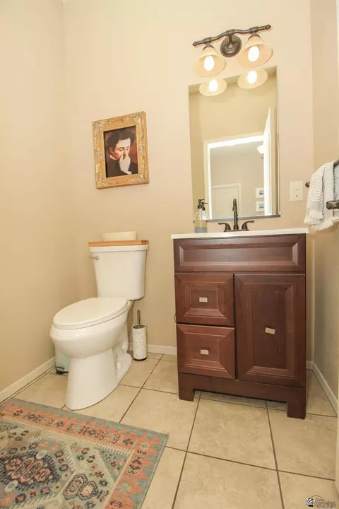 Bath - 7978 E 37 Pl, Yuma, AZ 85365 photo 1 of 6