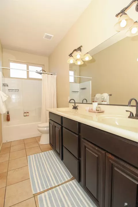 Bath - 7978 E 37 Pl, Yuma, AZ 85365 photo 6 of 6
