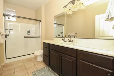 Bath - 7978 E 37 Pl, Yuma, AZ 85365 photo 5 of 6