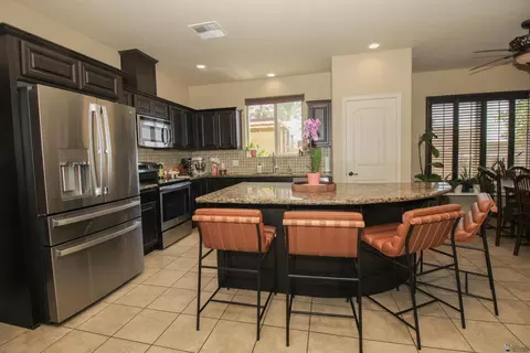 Kitchen - 7978 E 37 Pl, Yuma, AZ 85365 photo 3 of 5