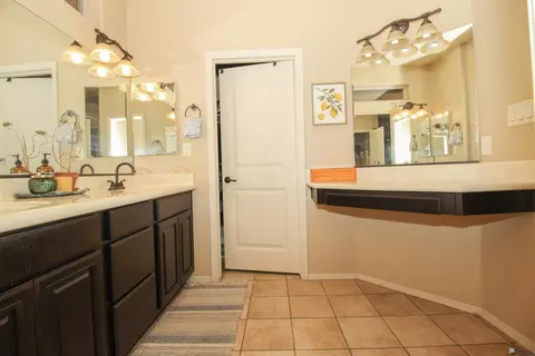 Bath - 7978 E 37 Pl, Yuma, AZ 85365 photo 2 of 6