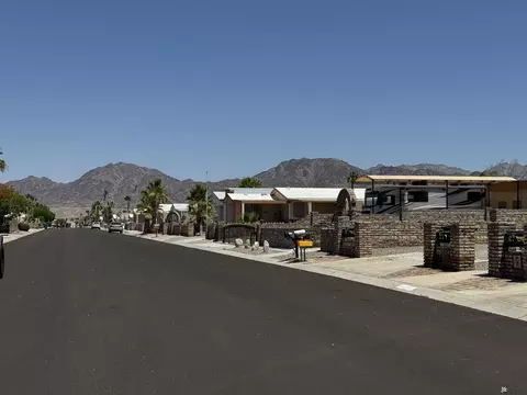 13697 E 49 Ln, Yuma, AZ 85367 photo 4