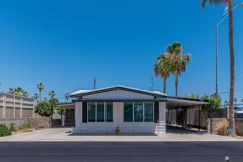 402 W Rainbow Ln, Yuma, AZ 85365