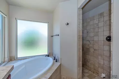 Bath - 11578 E 25 St, Yuma, AZ 85367 photo 3 of 4
